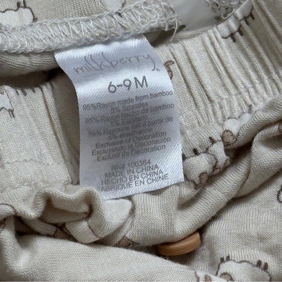 Adorable Cream Baby set with Sheep Print - Picture 7 of 7